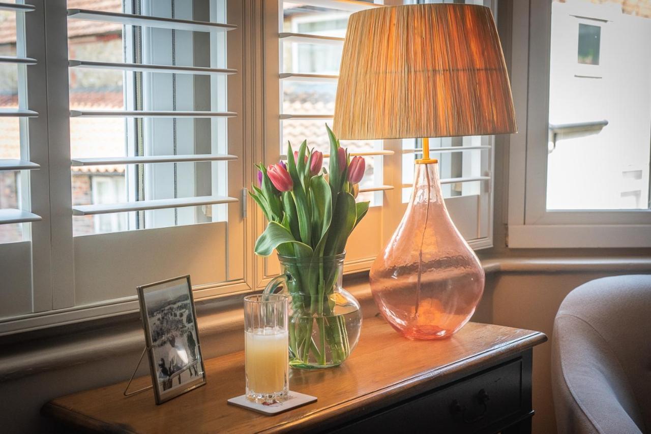 Luxury Group Celebration House With Hot Tub & Bar! Вормінстер Екстер'єр фото